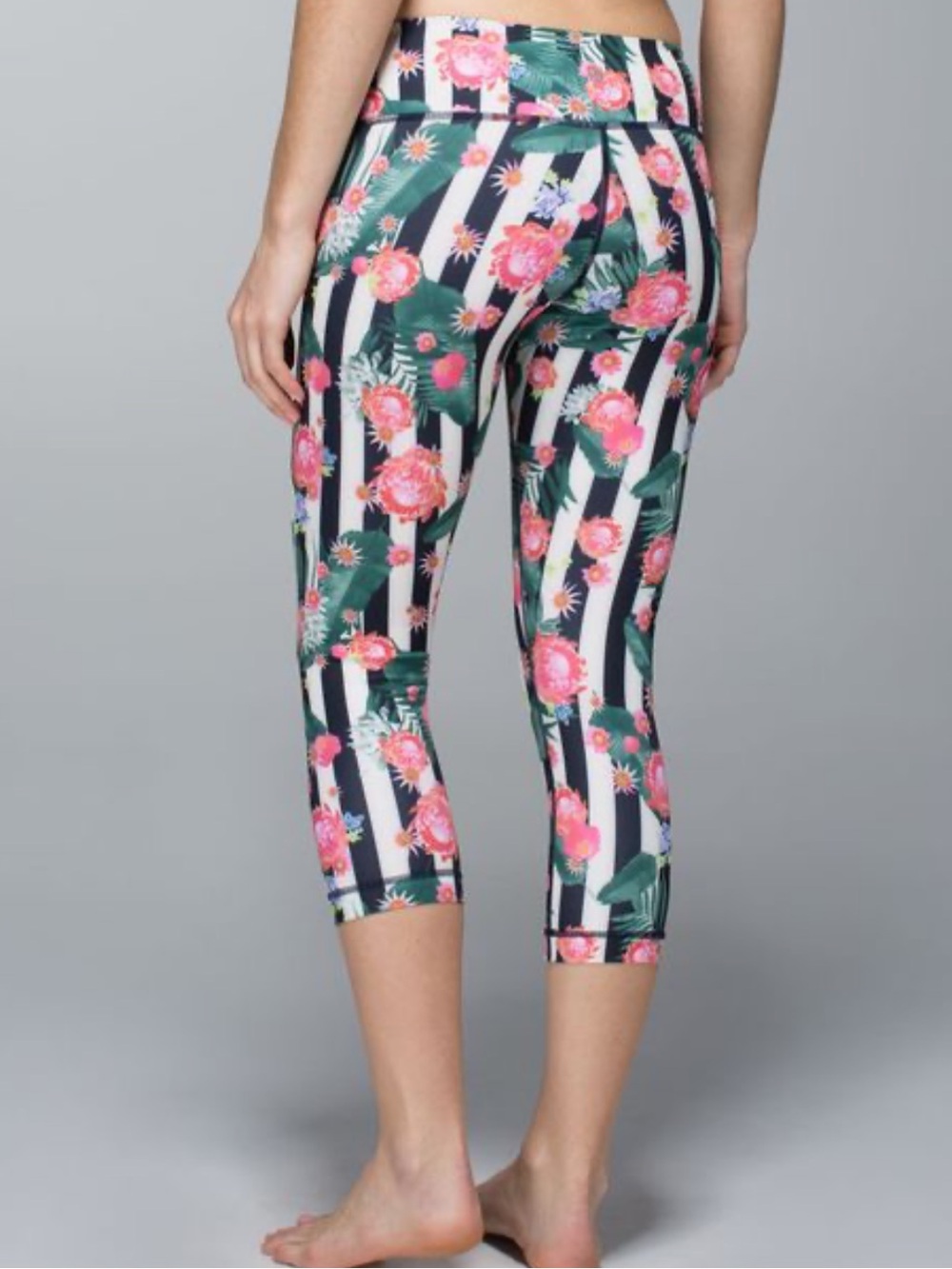 Lululemon wonder under crop palm play floral striped leggings